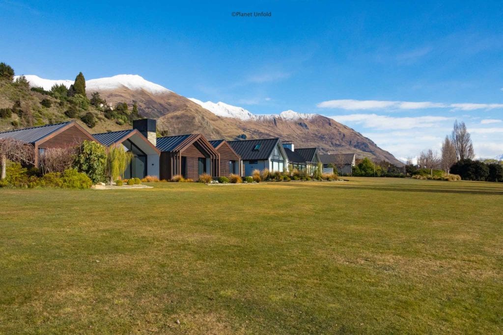 Lakefront Stay in Wanaka